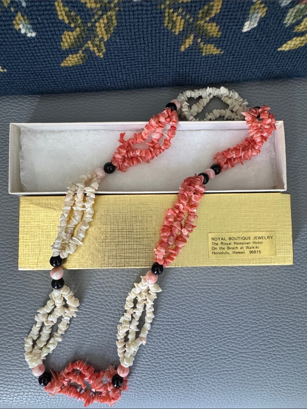 HAWAIIAN PINK ANGEL SKIN CORAL CHIPS MOTHER OF PEARL ONYX TWISTED LEI NECKLACE